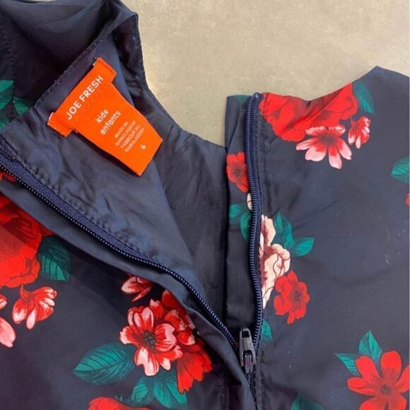 GIRLS floral lined dress. Size 6. Navy blue. Joe fresh. Excellent condition - Picture 8 of 8